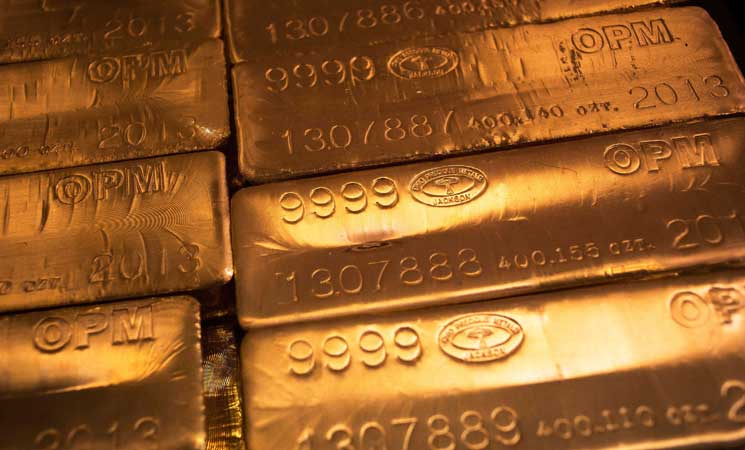 الذهب يستقر مع ترقب المستثمرين لمحادثات تجارية أمريكية وقرار المركزي الأوروبي