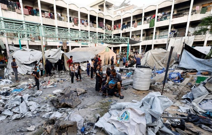 بينهم 6 من عائلة واحدة.. إسرائيل تقتل 16 فلسطينيا في غزة منذ فجر السبت