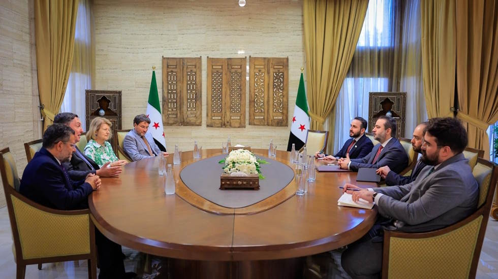 وزير الخارجية السوري يبحث مع وفد بريطاني الاستثمار وإعادة الإعمار