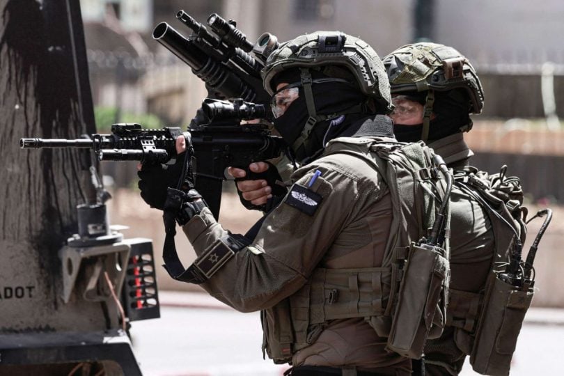 الضفة.. إسرائيل تصيب 3 فلسطينيين في نابلس وتعيق إسعاف أحدهم