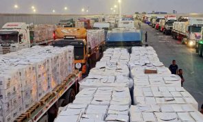 حكومة غزة: دخول 534 شاحنة مساعدات من أصل 3 آلاف في 5 أيام
