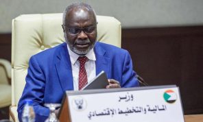 أمريكا تفرض عقوبات على وزير المالية السوداني