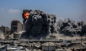 “المرصد الأورمتوسطي”: إسرائيل تستخدم سياسة الأرض المحروقة والمطلوب قوة سلام لحماية غزة