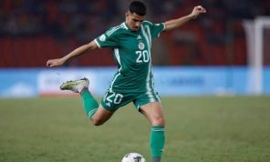 الجزائري يوسف عطال يؤكد استفادة المنتخب من ضم لاعبين مزدوجي الجنسية