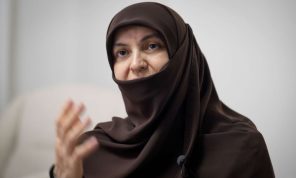 تركية عاشت ربع قرن بغزة: تعلمت أن الحياة لا تتوقف رغم الألم