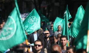 ترامب يوقّع أمراً تنفيذياً لتصنيف جماعة الإخوان المسلمين منظمة إرهابية