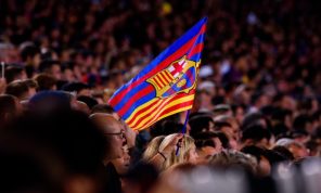 ماذا يعيق انتقال جوهرة الأهلي المصري إلى برشلونة؟