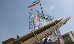 إعلام رسمي إيراني: مناورات صاروخية في عدة مدن