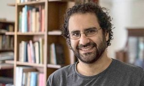 السلطات المصرية ترفع اسم الناشط علاء عبدالفتاح من قوائم منع السفر