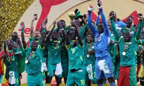 إنفانتينو يدين منتخب السنغال ويطالب بفرض عقوبات 