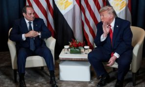حزبان معارضان يطالبان السيسي بالانسحاب من مجلس ترامب للسلام العالمي
