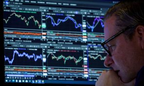  ارتفاع مؤشرات الأسهم العالمية وهبوط أسعار النفط بعد اعتقال الرئيس الفنزويلي نيكولاس مادورو