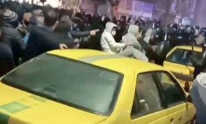 احتجاجات إيران… محطات واحتمالات