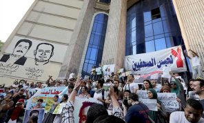 78 معتقلاً توفوا في سجون مصر خلال العام الماضي
