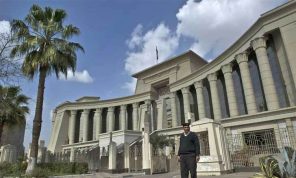 القبض على محام بعد بلاغ من وزيرة الثقافة المصرية