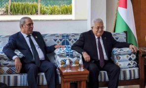 مسودة الدستور الفلسطيني تثير جدلا قانونيا وسياسيا