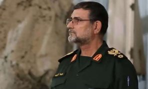 الحرس الثوري الإيراني يؤكد مقتل قائد سلاح البحرية 