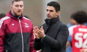 أرتيتا يشيد بدومان بعد تأهل أرسنال لدور الثمانية بكأس الاتحاد الإنكليزي