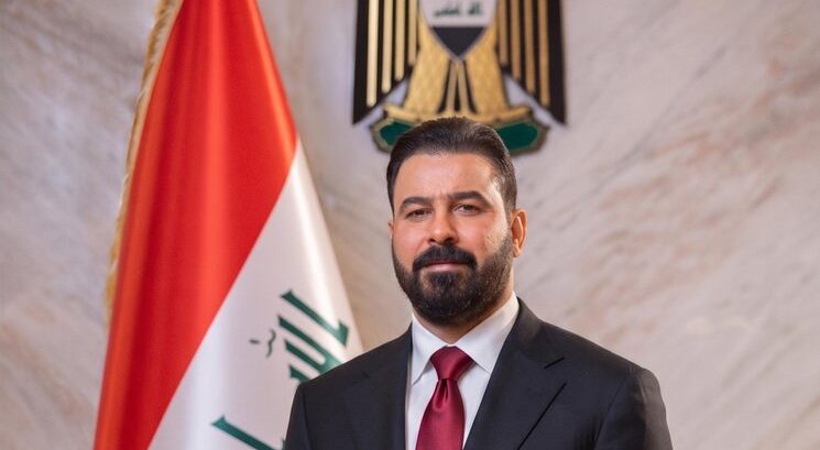 علي الزيدي.. من العمل المصرفي والإداري إلى رئاسة الحكومة العراقية