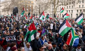 المنظمون لاحتجاجات مؤيدة لفلسطين في لندن يرفضون دعوات كير ستارمر لحظر بعضها وربطها بمعاداة السامية