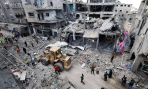 تقرير حقوقي: إسرائيل دمرت أكثر من 80% من المنازل لتحويل غزة إلى بيئة طاردة للسكان