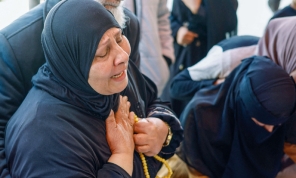 التصعيد يتواصل… مجزرة إسرائيلية تقتل رجلا وزوجته وطفلهما وسط غزة