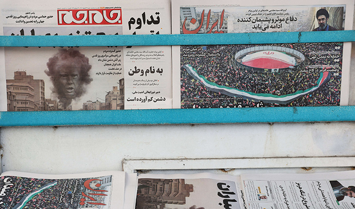 الصحف الإيرانية بين التأييد والتحذير بعد الهجوم ال