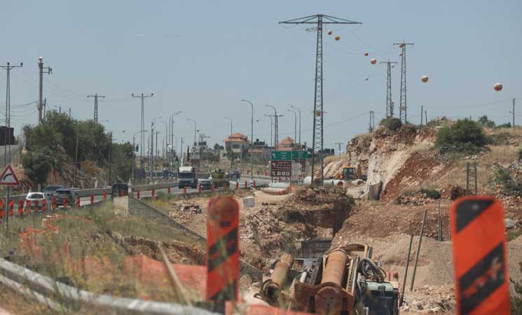 قرية “مردا” في الضفة.. الاستيطان الإسرائيلي يقتلع 