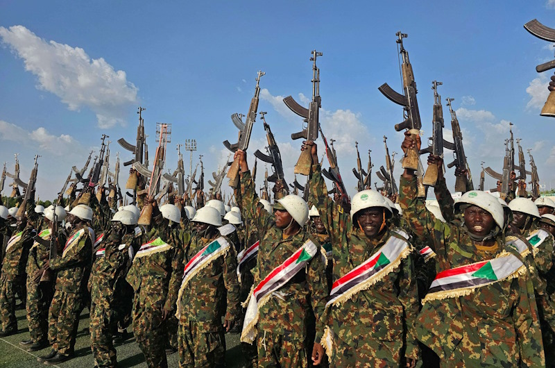 ليبراسيون: الأُبيّض.. ساحة المعركة القادمة في سودان منقسم إلى نصفين