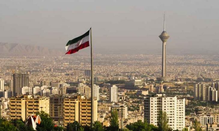 الجيش الإسرائيلي يعلن قصف أهداف في إيران