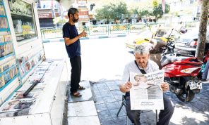 شبكات التواصل العربية تشتعل بالجدل حول اتفاق أمريكا-إيران… من انتصر في الحرب؟