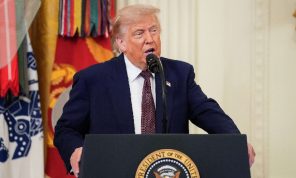 استطلاع: 65 بالمئة من الأمريكيين يرفضون طريقة تعاطي ترامب مع إيران