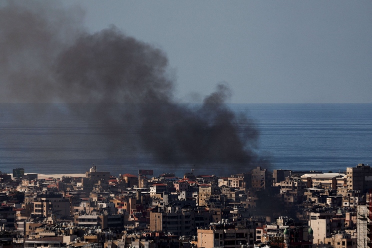 فلسطين المحتلة – انتخب محامي العائلة مراقباً لـ«جمهورية الموز».. وتنبه «بائع الخردة» الأميركي إلى خطة نتنياهو لقصف «الضاحية»