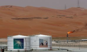 بيانات شحن: أرامكو السعودية تستأنف تحميل النفط في ميناء رأس تنورة