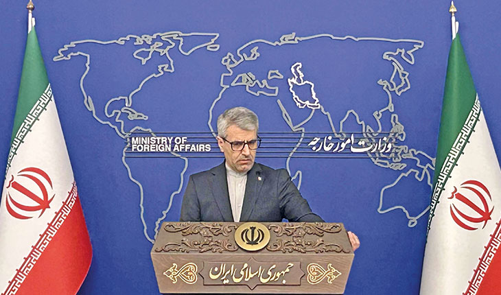 إيران: حشود غفيرة تشارك في وداع خامنئي في مدينة قم