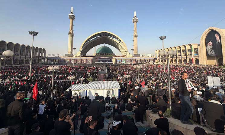 إيران تعلن بدء مراسم تشييع خامنئي رسميا