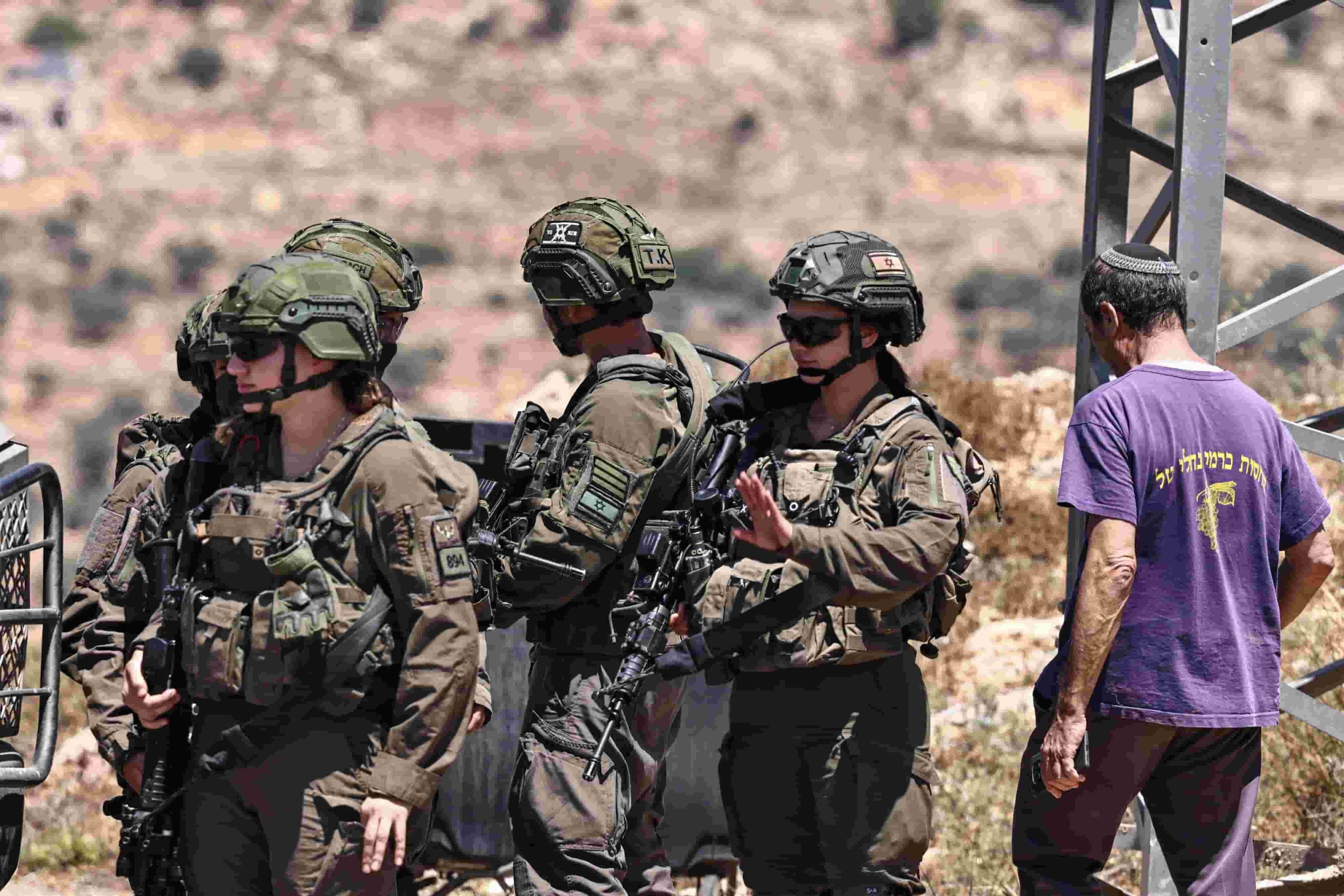 الضفة.. مستوطن يدهس طفلا فلسطينيا أثناء لعبه في الخليل
