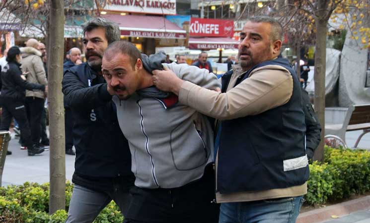 اعتقالات جديدة تستهدف حزب الشعب الجمهوري في أنقرة
