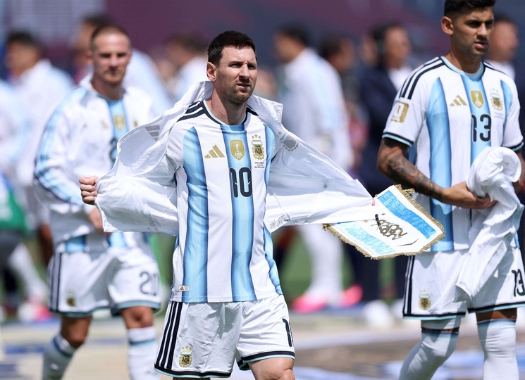 ليونيل ميسي يصبح أكبر لاعب سنا يشارك في مباراة نهائية لكأس العالم