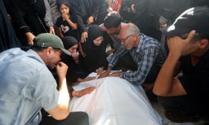 لمنتقدي “هآرتس”: لن تستطيعوا طمس الحقيقة.. العالم كله يراكم “دولة إبادة جماعية”   
