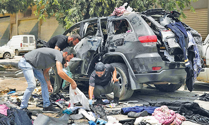 استهداف إسرائيلي لسيارة في النبطية الفوقا يوقع 4 شهداء مدنيين بينهم مديرة مدرسة