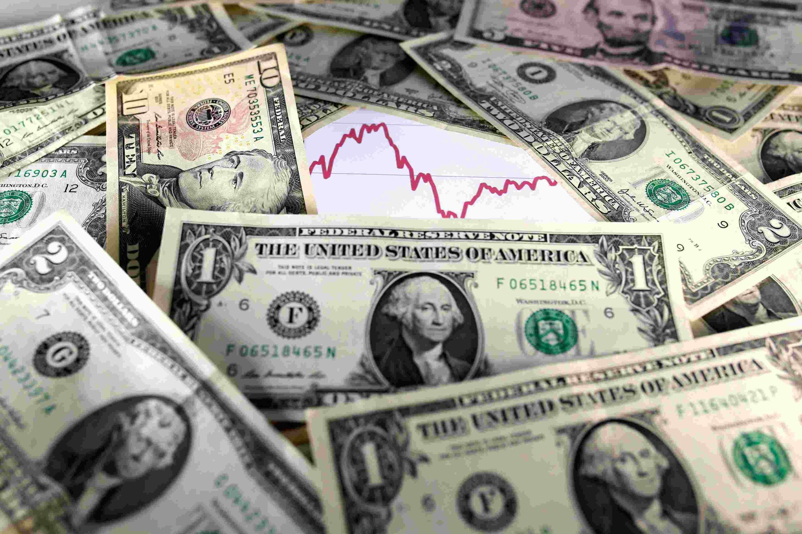 الدولار مستقر قبل بيانات تضخم أمريكية والين تحت ضغط