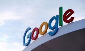 دور نشر تقاضي غوغل بتهمة استخدام كتب محمية بحقوق النشر لتدريب الذكاء الاصطناعي